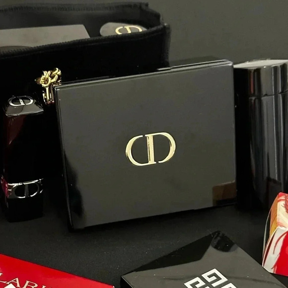Dior Lipstick Case - Picture 3 of 5